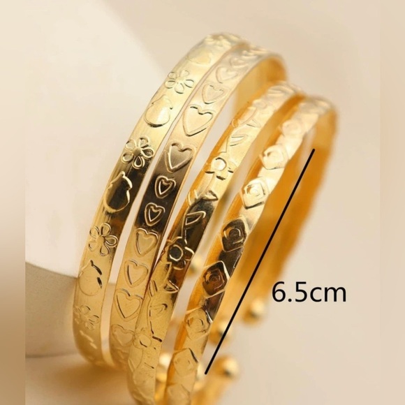 4 pc Heart Textured Bangle Bracelets - Picture 3 of 4